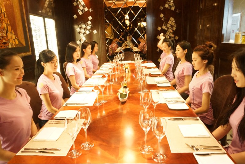 餐桌礼仪
